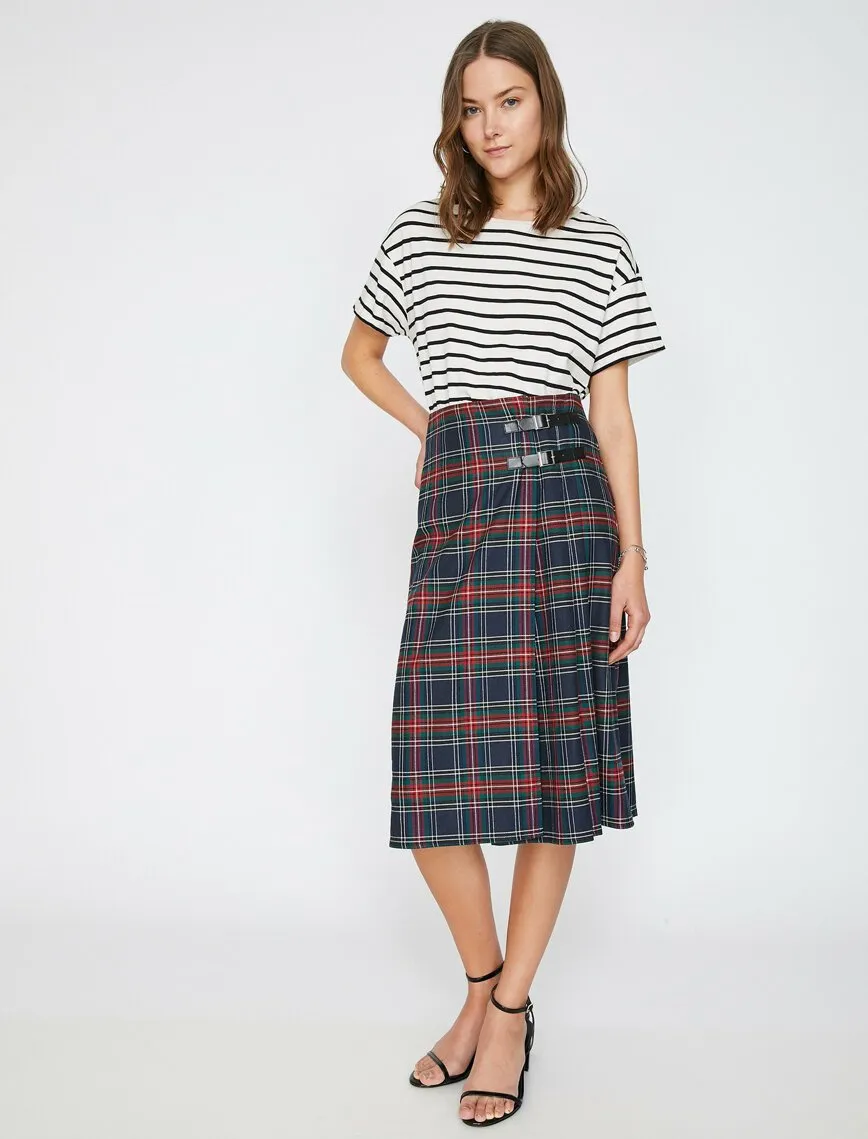 12142 Red Check Midi Skirt