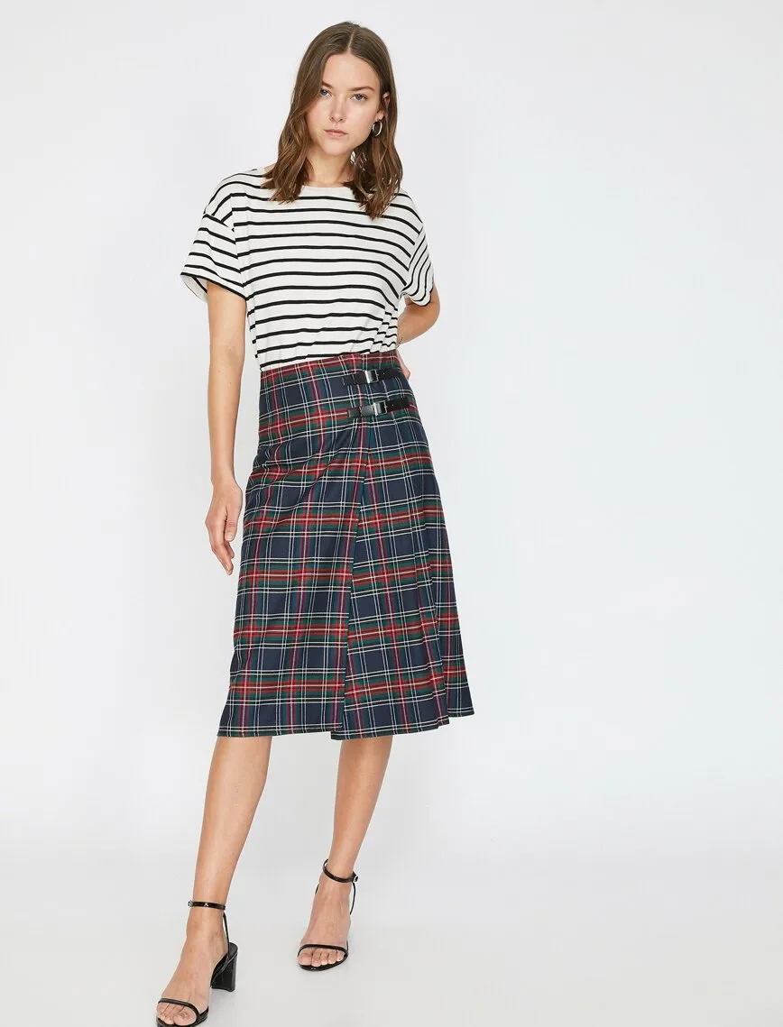 12142 Red Check Midi Skirt