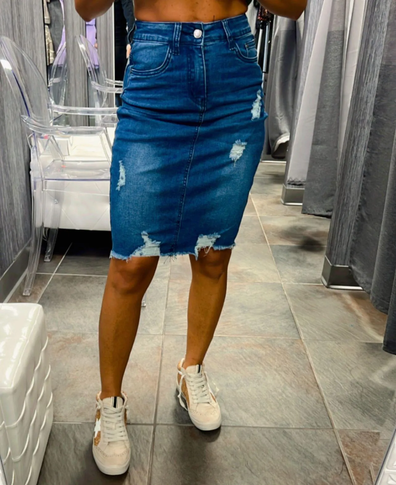5835 Frayed hem midi skirt