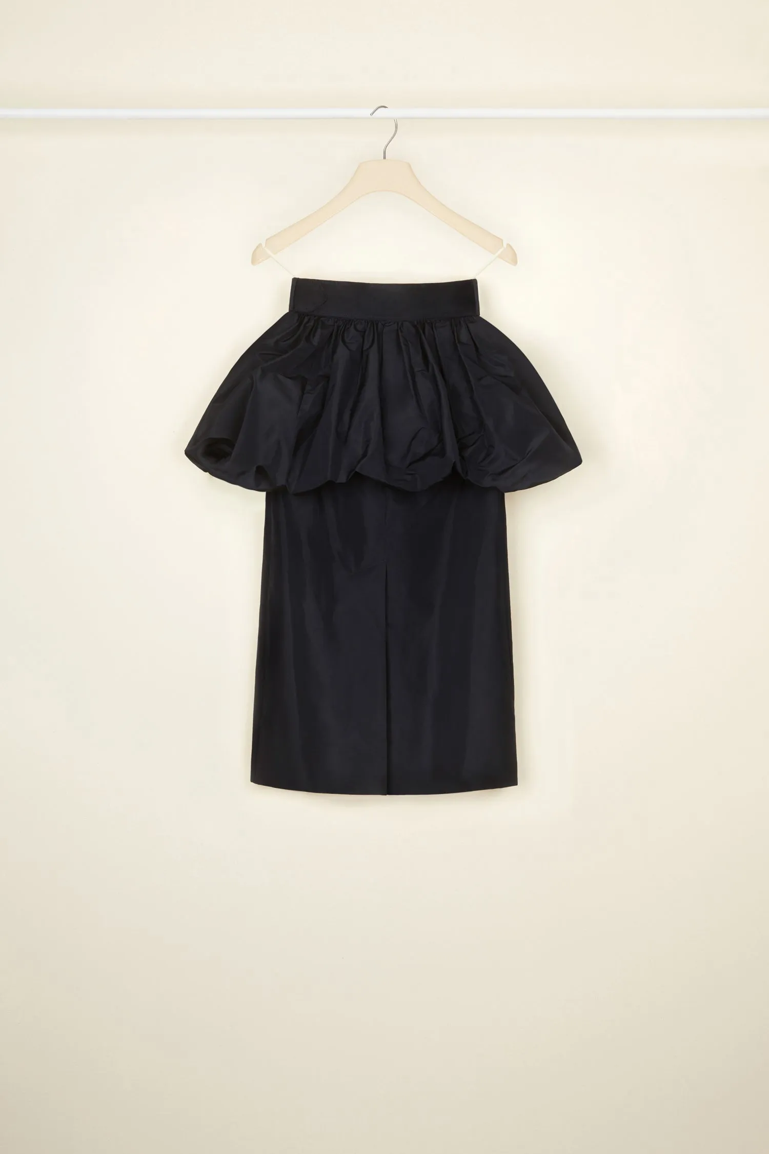 Double layer skirt in eco-friendly faille