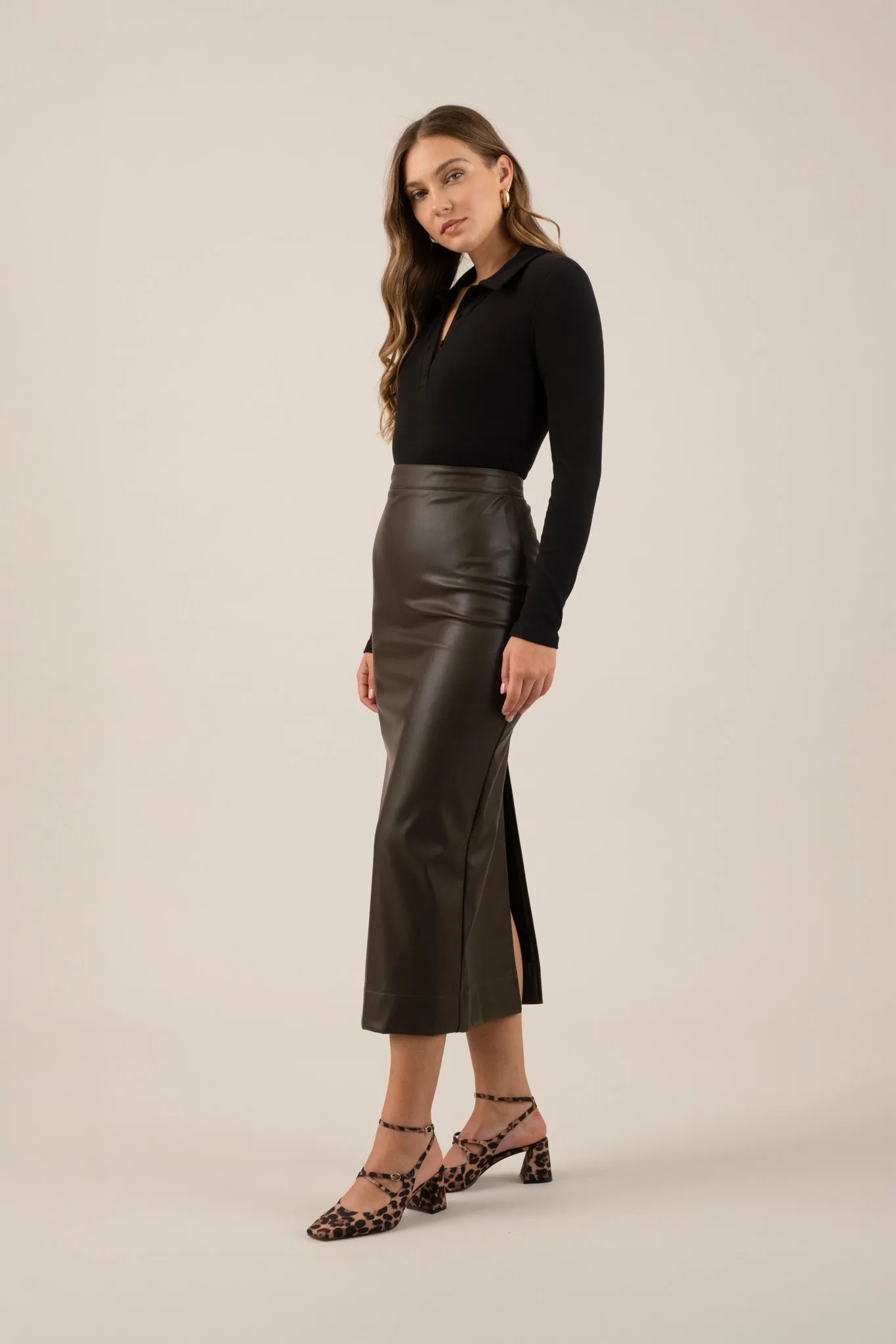 FAUX LEATHER BACK SLIT MIDI SKIRT