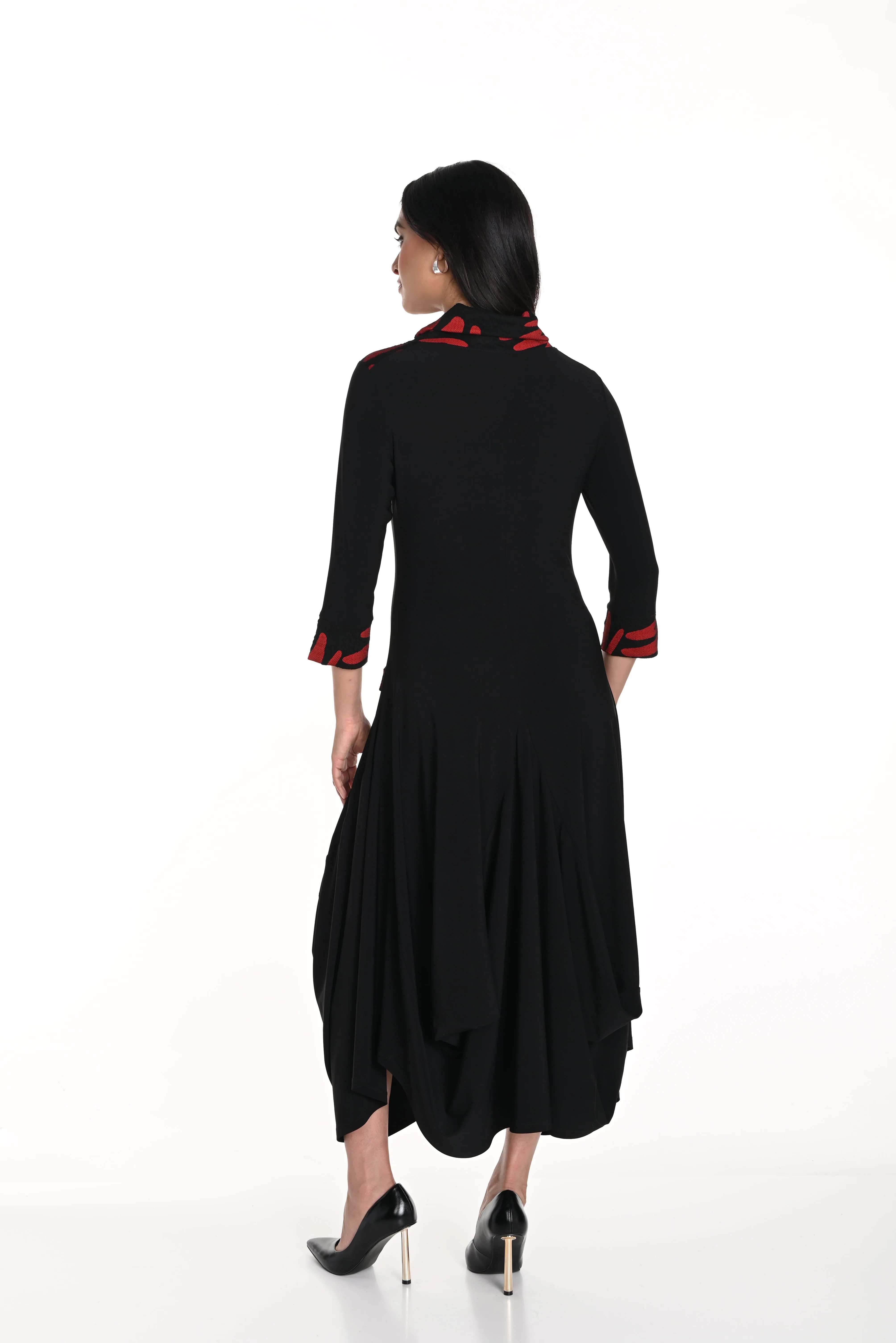 Frank Lyman Fall 2024-243116-Knit Dress-Black/Red
