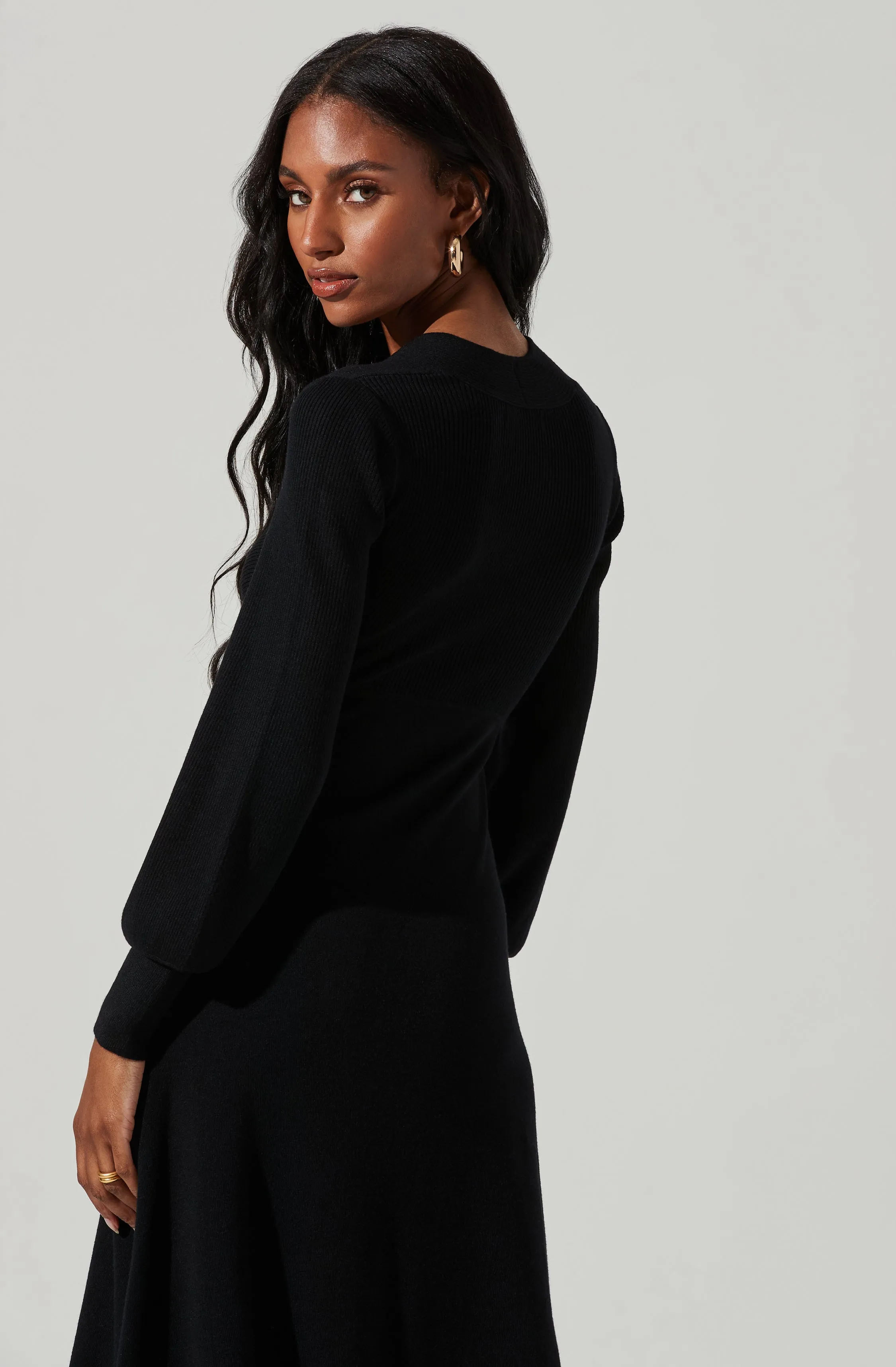 Genevieve Knit Sweetheart Long Sleeve Midi Dress