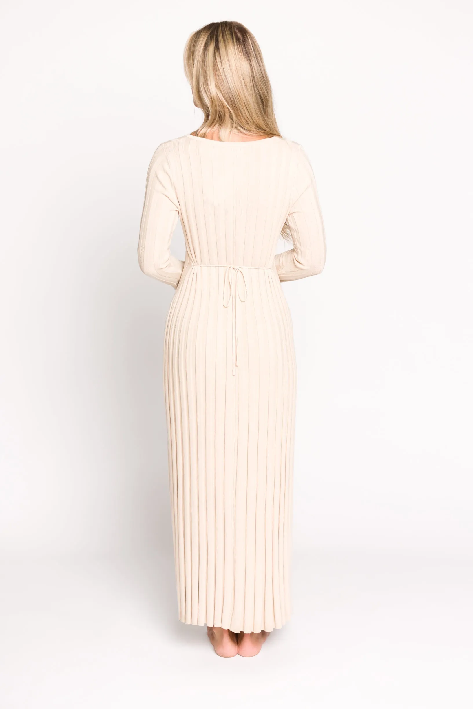 Hadley Long Sleeve V-Neck Knit Maxi Dress in Cream Taupe