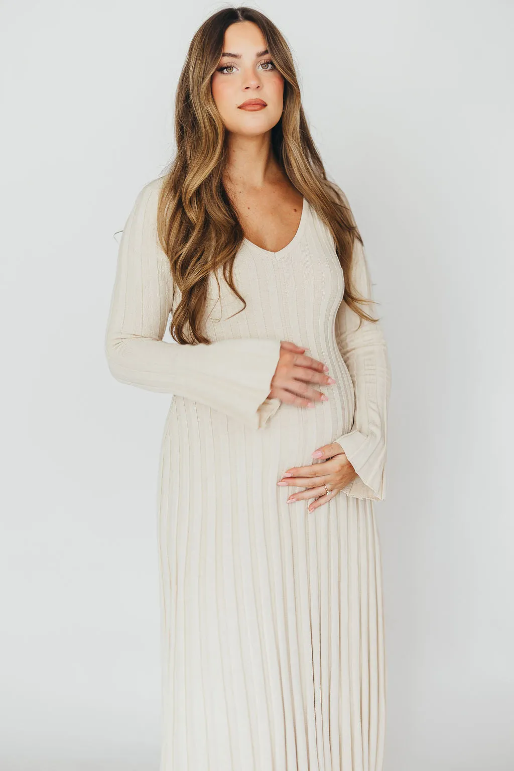Hadley Long Sleeve V-Neck Knit Maxi Dress in Cream Taupe