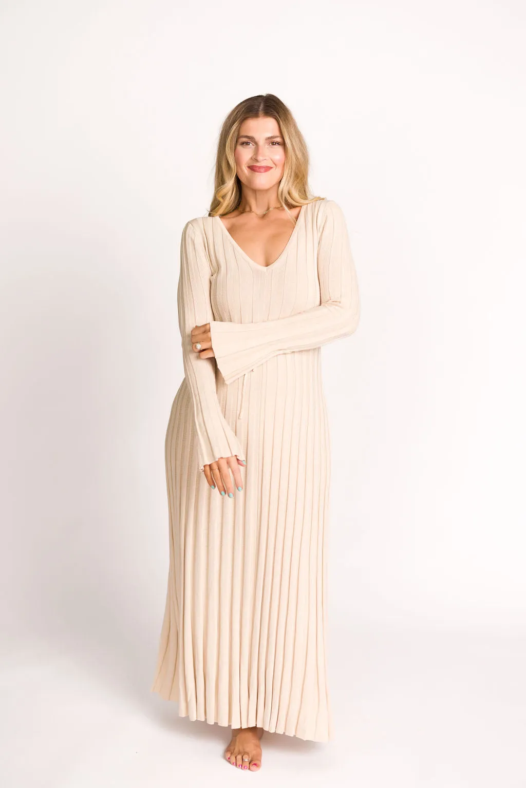 Hadley Long Sleeve V-Neck Knit Maxi Dress in Cream Taupe