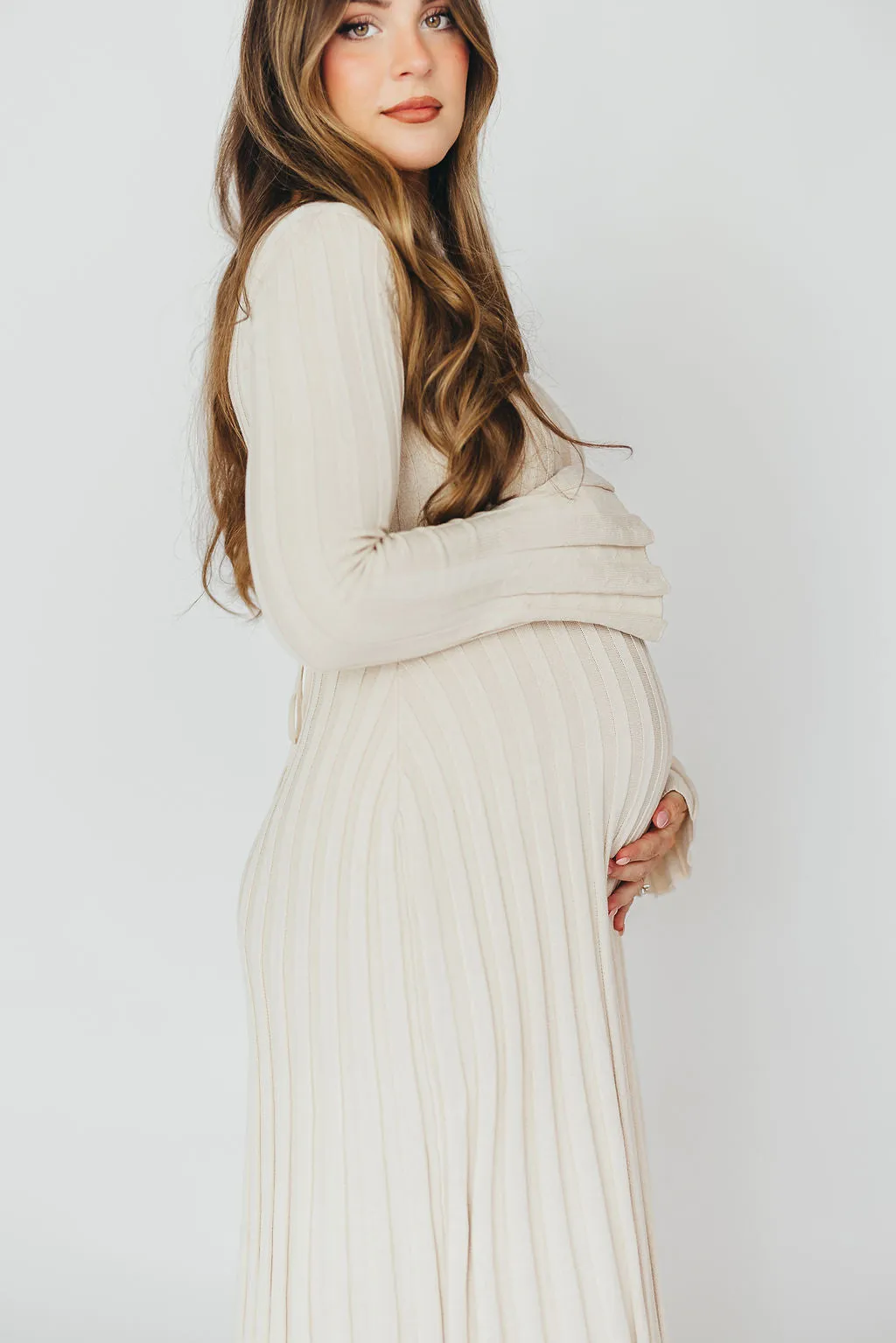 Hadley Long Sleeve V-Neck Knit Maxi Dress in Cream Taupe
