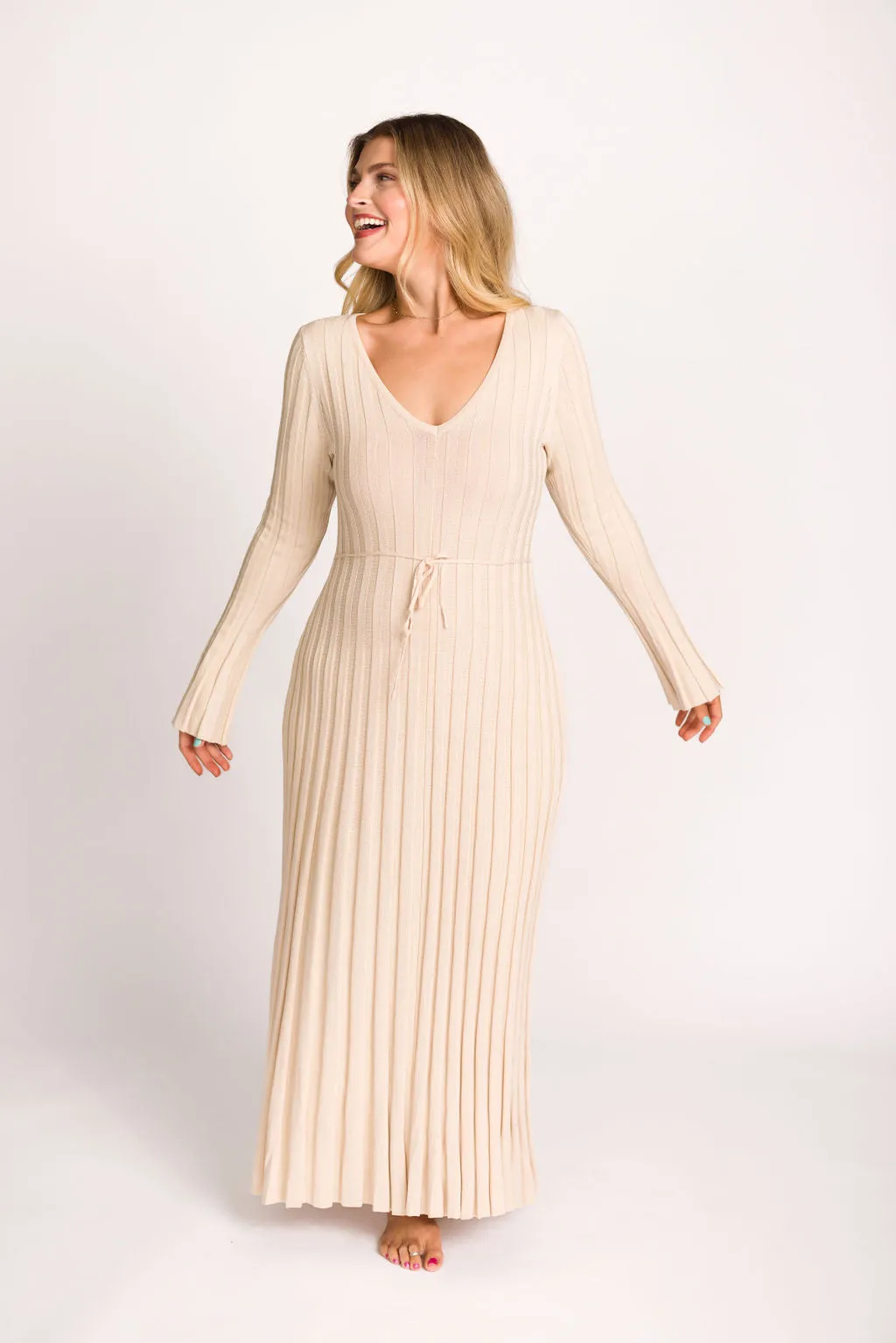 Hadley Long Sleeve V-Neck Knit Maxi Dress in Cream Taupe