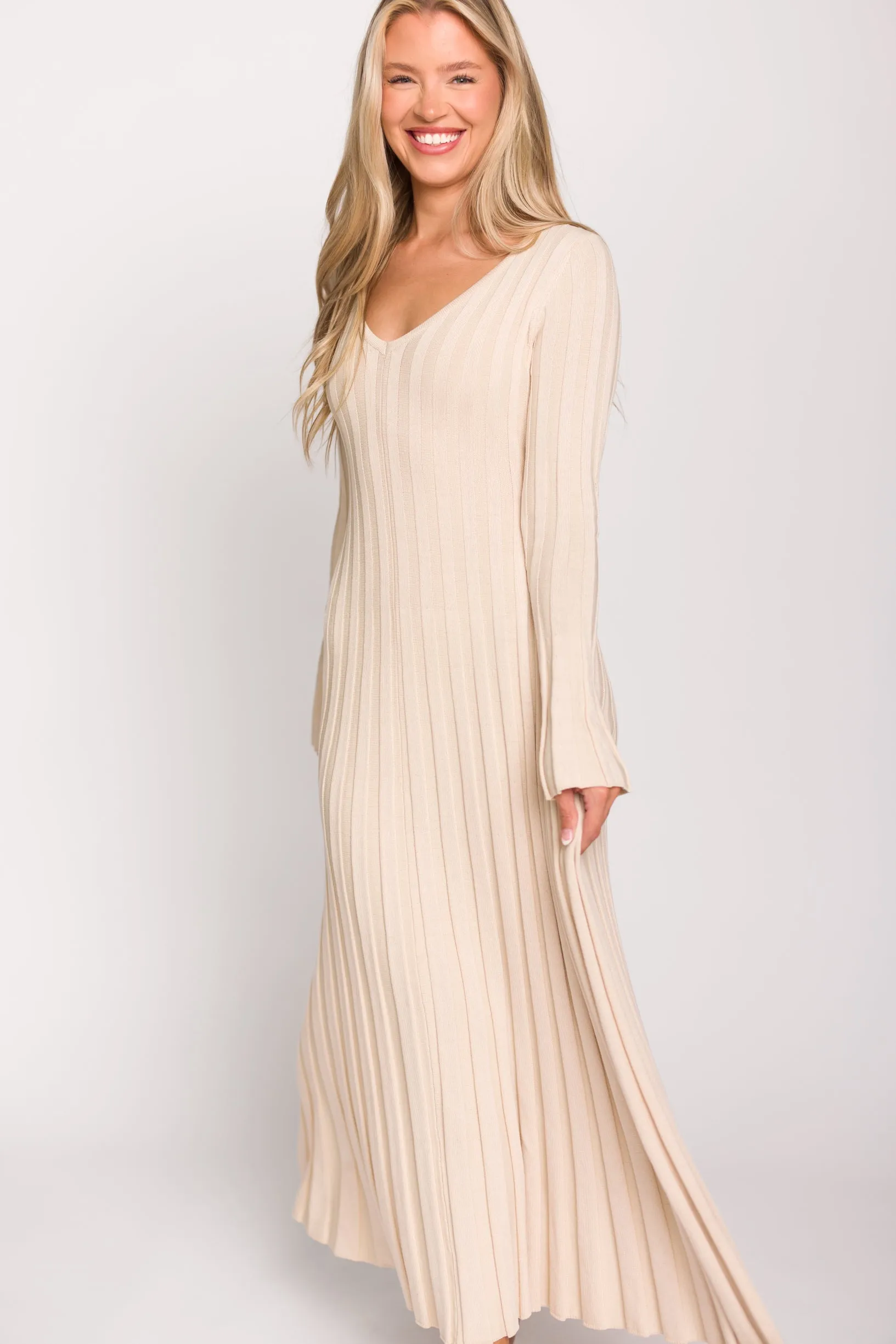 Hadley Long Sleeve V-Neck Knit Maxi Dress in Cream Taupe