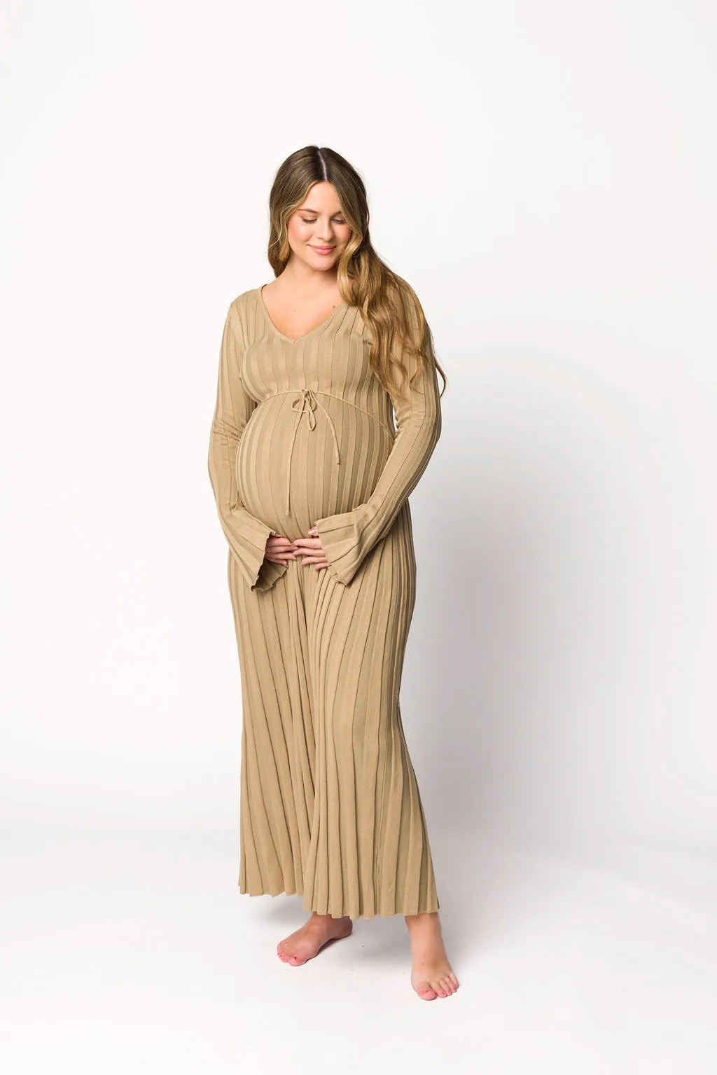 Hadley Long Sleeve V-Neck Knit Maxi Dress in Dune