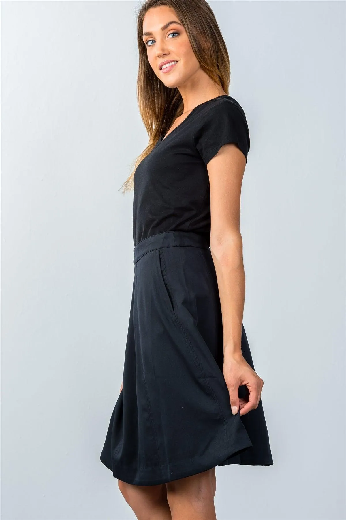 Navy Knee-Length Midi Skirt With Side Pockets / 4-4