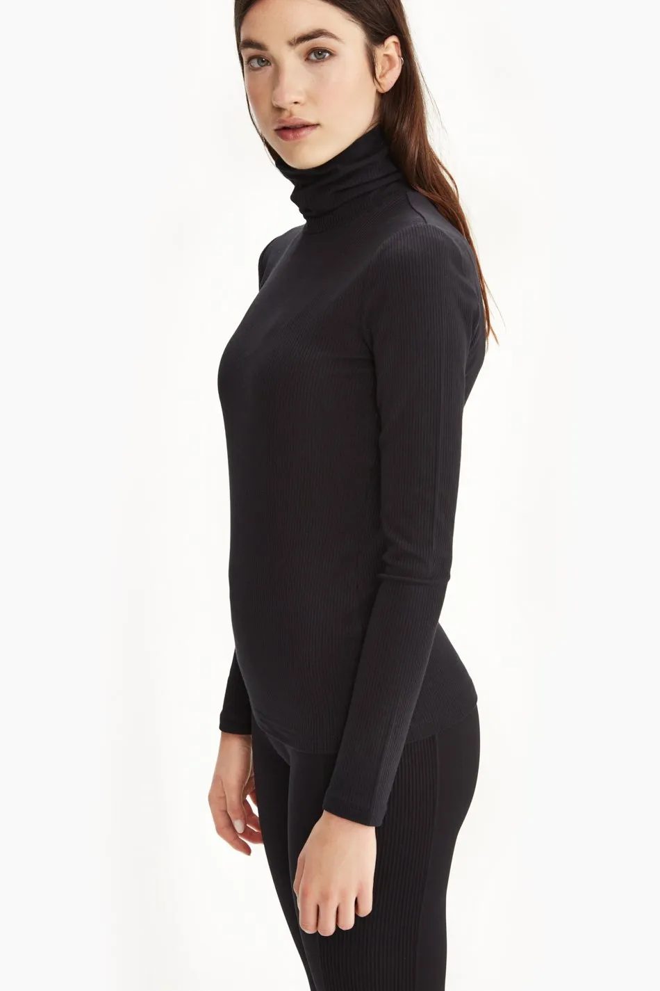 VILLERAY TURTLE NECK TOP