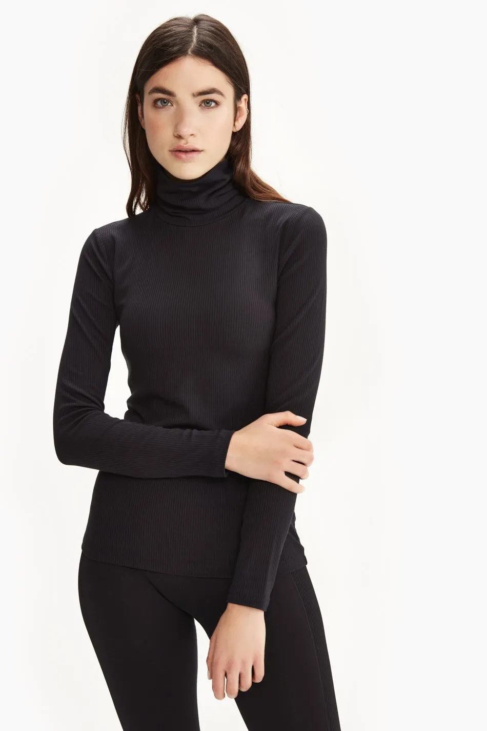 VILLERAY TURTLE NECK TOP