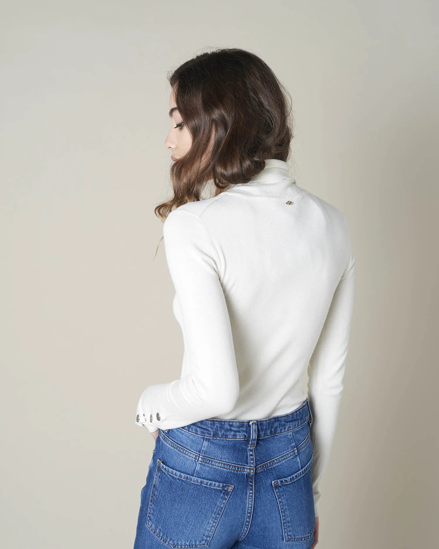 Waisted turtleneck