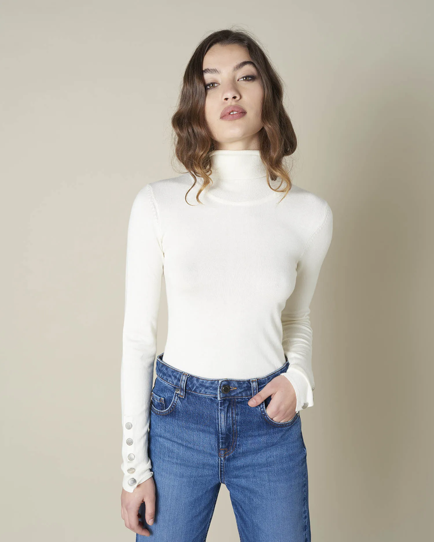 Waisted turtleneck